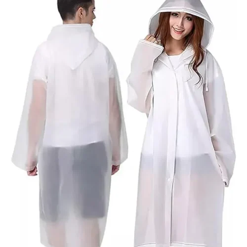 IMPERMEABLE CON GORRO BLANCO